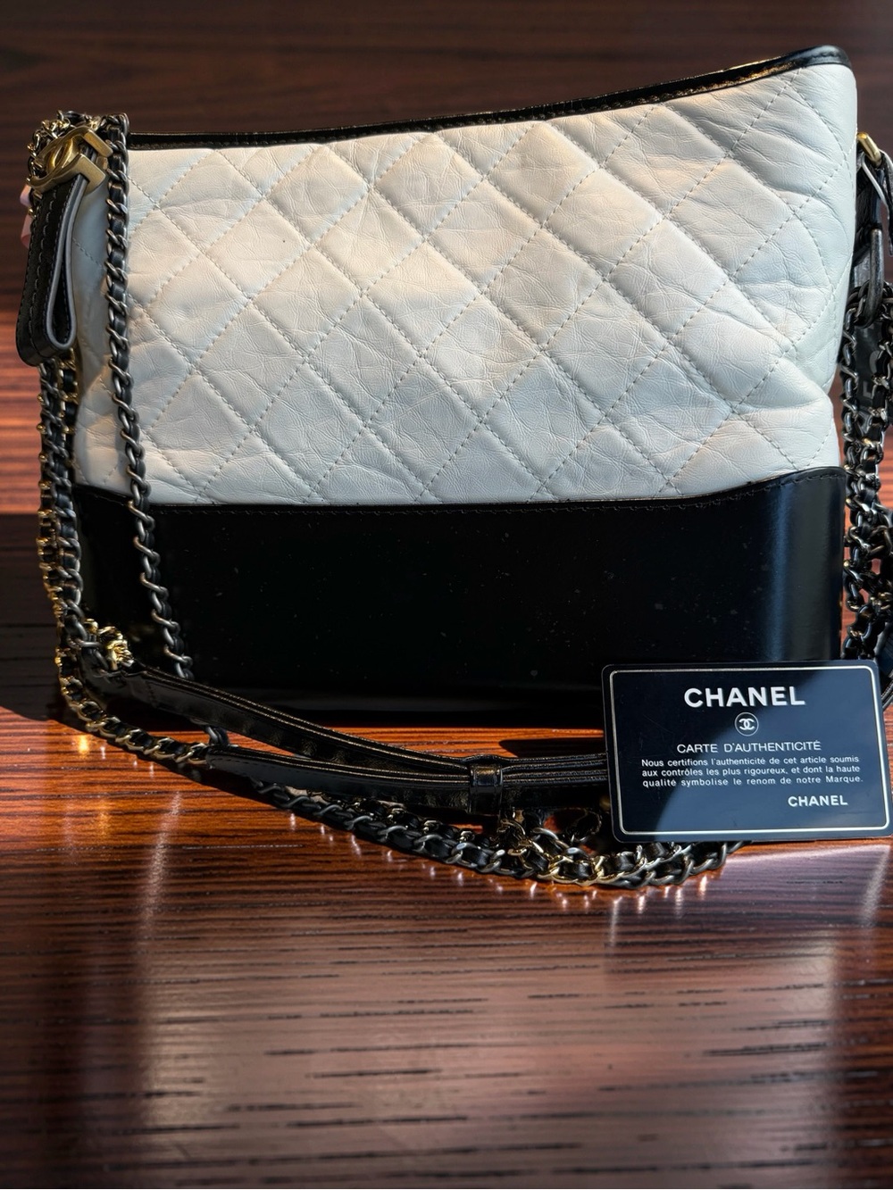 Chanel Gabrielle Hobo Quilted Aged Calfskin Medium - Picture 2 of 14